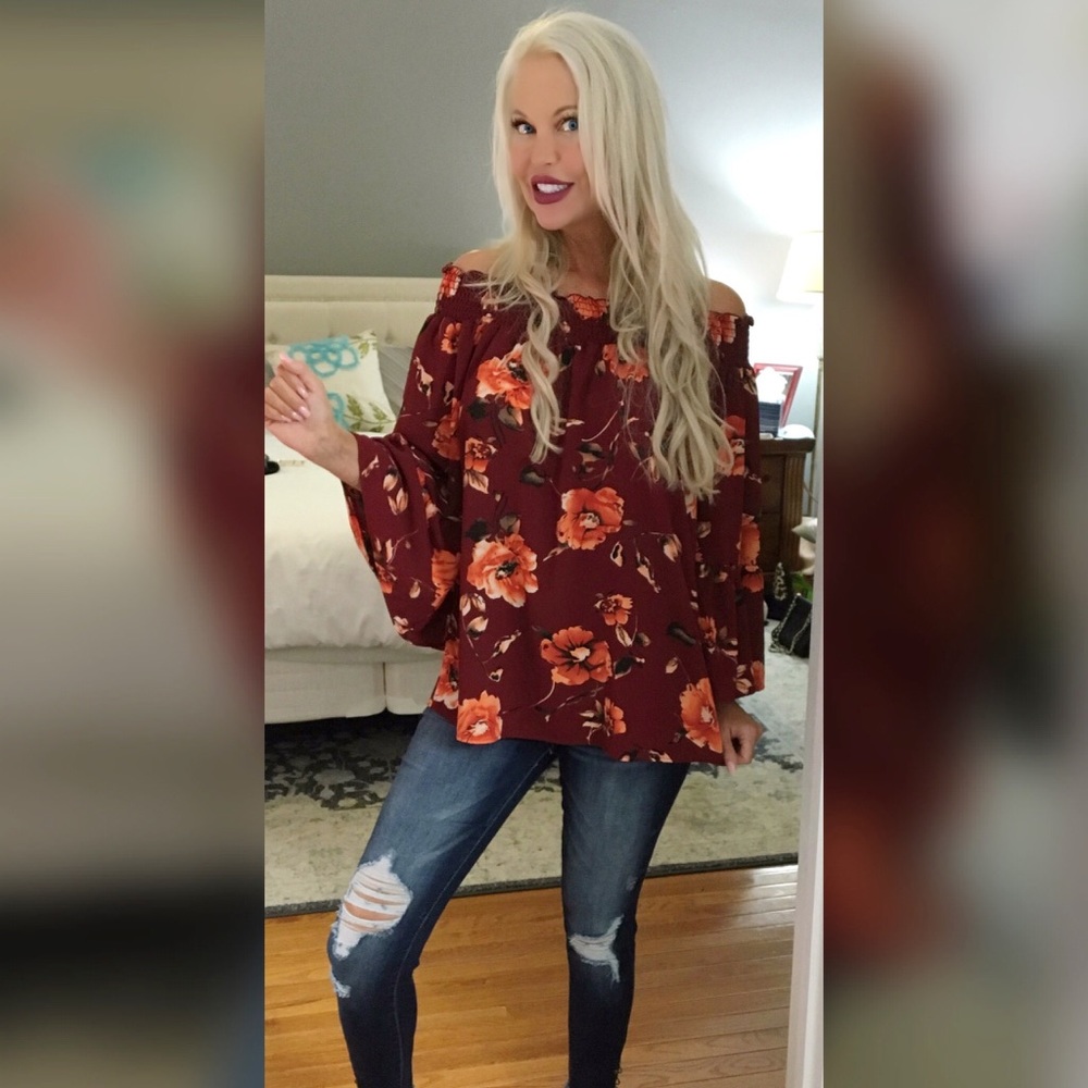 !  LAST 1❤️❤️ Bold floral off shoulder top! - Picture 2 of 3